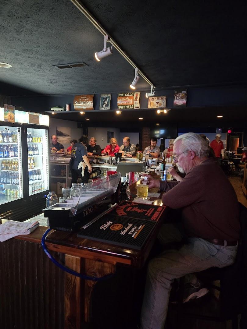 Boondocks Dive Bar-BQ
