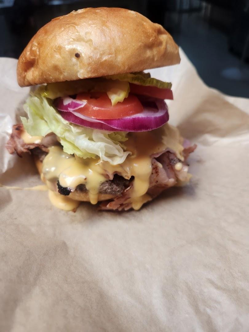 Boondocks Dive Bar-BQ